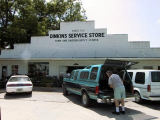 Dinkins_Store_1.JPG (16258 bytes)